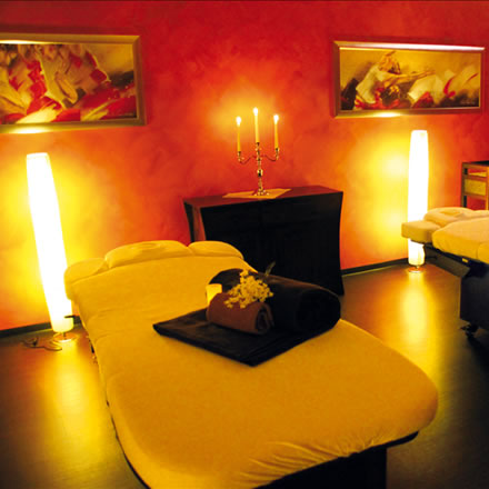 eine auflockernde Rückenmassage im MORADA Báltico Spa